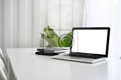 44+ Download Laptop On Table Mockup&nbsp;Psd